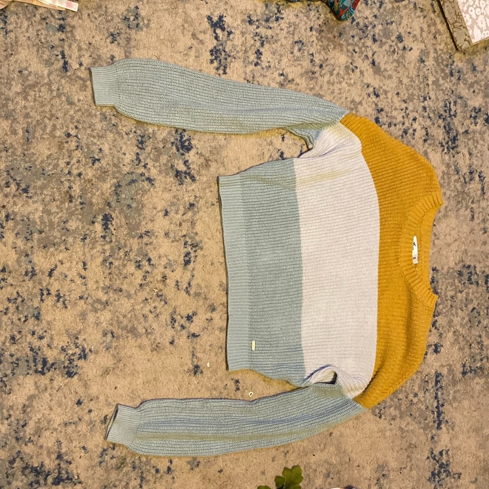 In very good condition, hollister, women’s size s